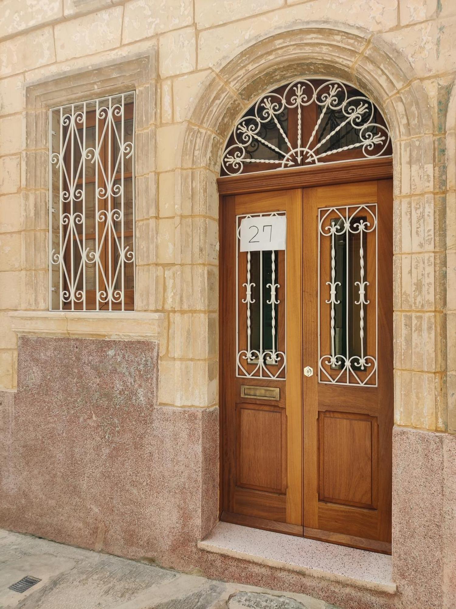 Peaceful Traditional Maltese Townhouse Luqa Buitenkant foto
